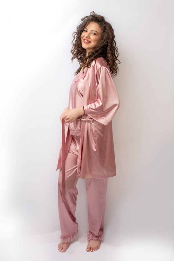 display Illuminate Measurement Malika Fashion Set Pijama Selena cu Halat, Maiou Si Pantaloni