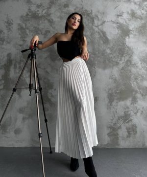 Fusta plisata lunga alba marime unica
